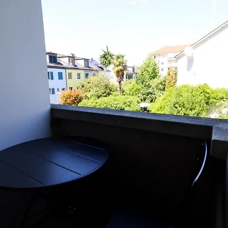 Comfortable In Altstetten Appartamento